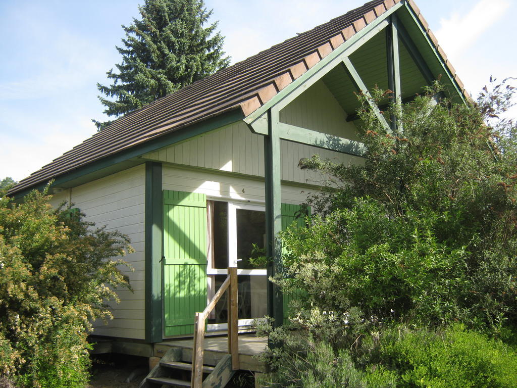 Village-Chalets Le Ru Du Pre Deux Rivieres Rum bild