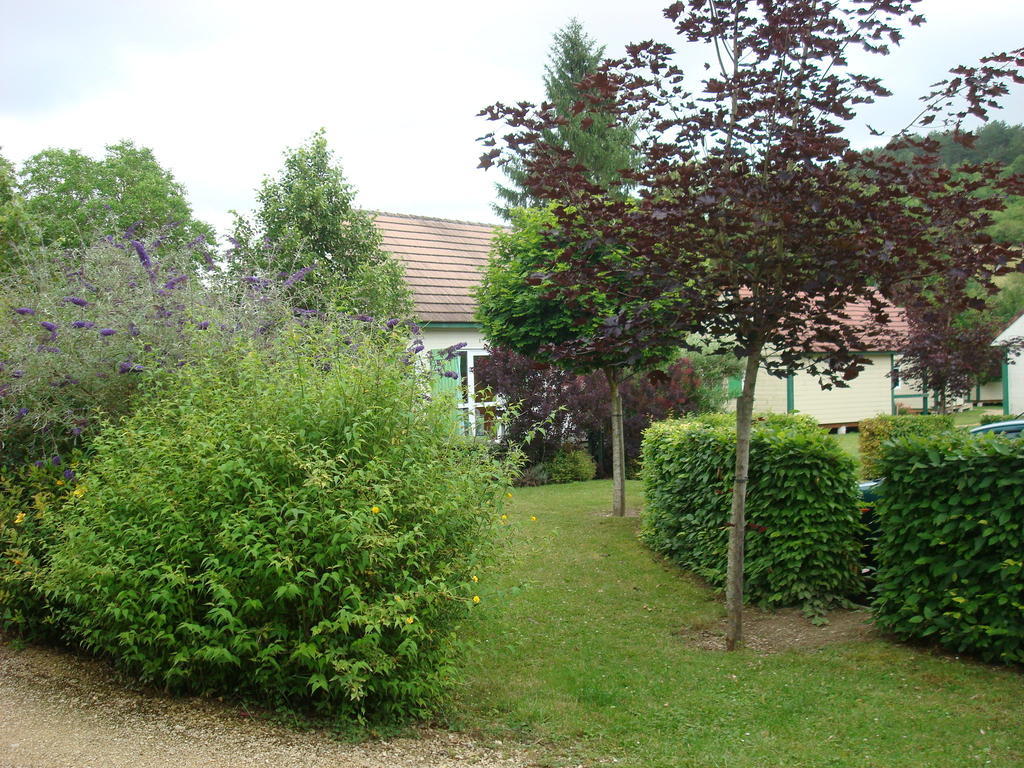 Village-Chalets Le Ru Du Pre Deux Rivieres Rum bild