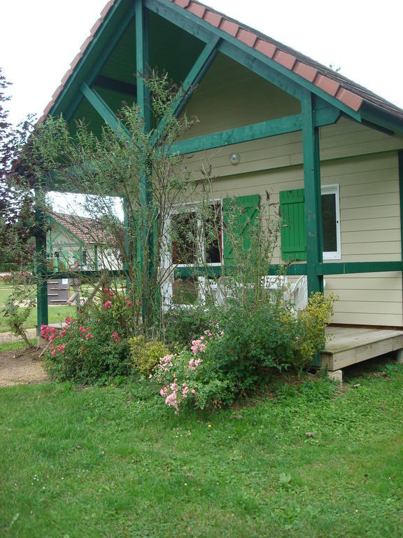 Village-Chalets Le Ru Du Pre Deux Rivieres Rum bild
