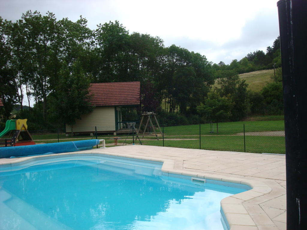Village-Chalets Le Ru Du Pre Deux Rivieres Rum bild